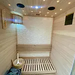 Chalet Bobble Centre - Jacuzzi - Sauna - Netflix Mons