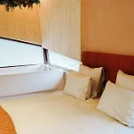 Bobble Centre - Jacuzzi - Sauna - Netflix Mons