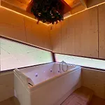 Chalet Bobble Centre - Jacuzzi - Sauna - Netflix *