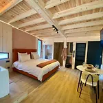 Chalet Bobble Centre - Jacuzzi - Sauna - Netflix Mons