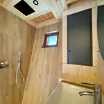 Bobble Centre - Jacuzzi - Sauna - Netflix * Mons