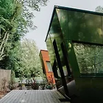 Bobble Centre - Jacuzzi - Sauna - Netflix Chalet *