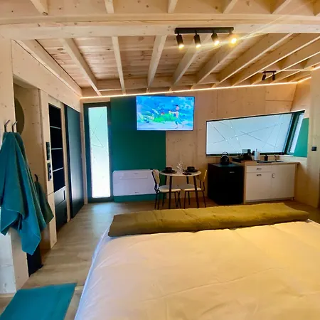 Bobble Centre - Jacuzzi - Sauna - Netflix Mons