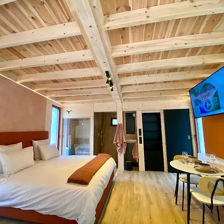 Bobble Centre - Jacuzzi - Sauna - Netflix * Mons