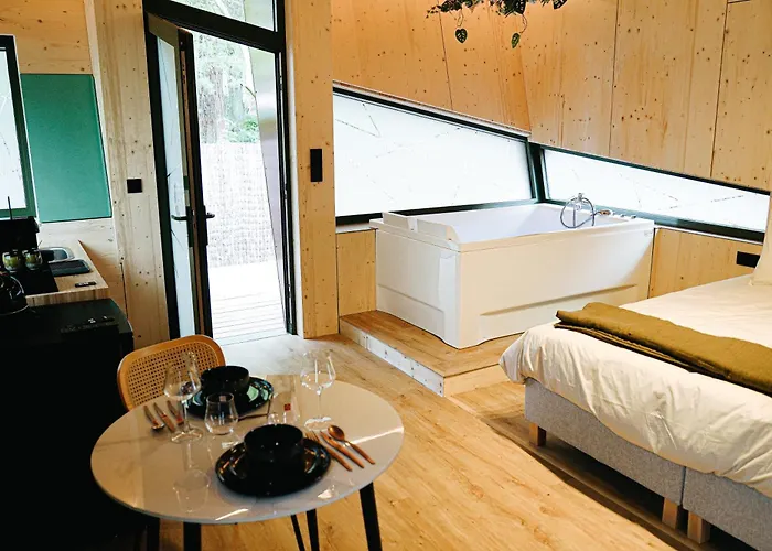 Chalet Bobble Centre - Jacuzzi - Sauna - Netflix Mons