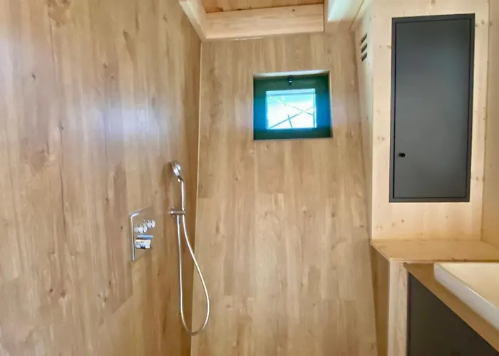 Chalet Bobble Centre - Jacuzzi - Sauna - Netflix Mons