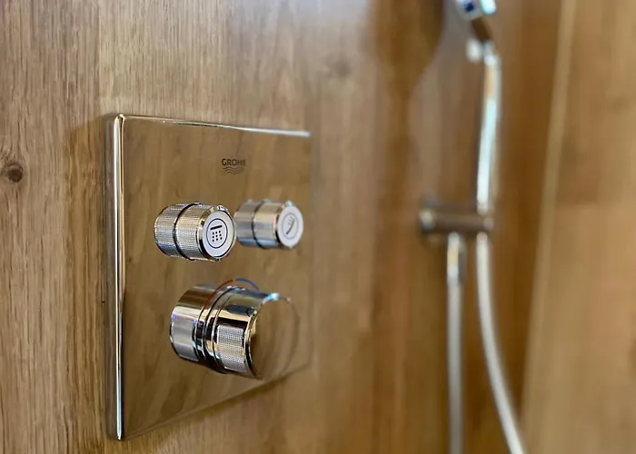 Bobble Centre - Jacuzzi - Sauna - Netflix Chalet Mons