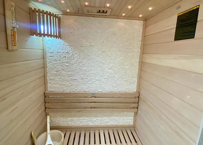 Chalet Bobble Centre - Jacuzzi - Sauna - Netflix Mons