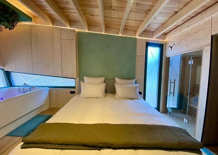 Bobble Centre - Jacuzzi - Sauna - Netflix * Mons