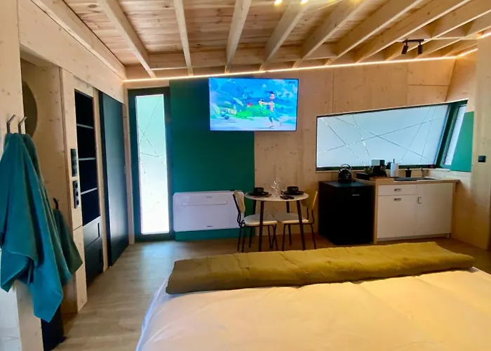 Bobble Centre - Jacuzzi - Sauna - Netflix Mons