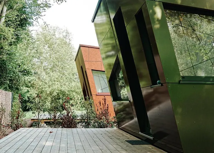 Bobble Centre - Jacuzzi - Sauna - Netflix Mons